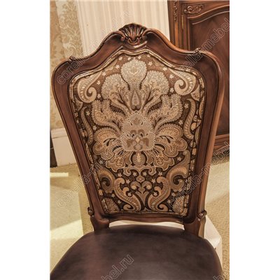 Стул классический в коже