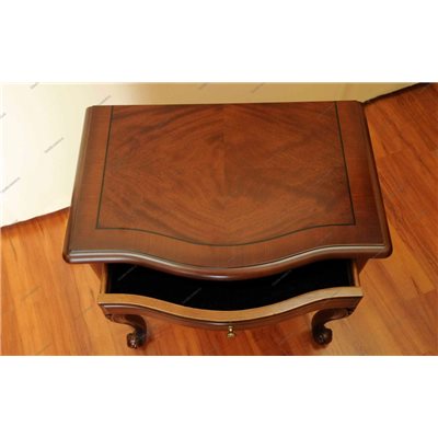 Тумбочка прикроватная