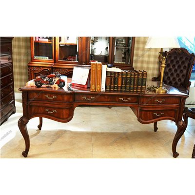 Письменный стол для кабинета