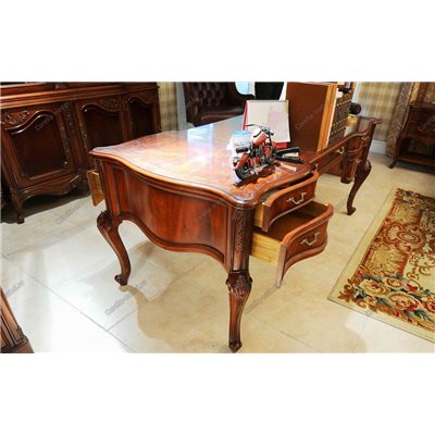 Письменный стол для кабинета