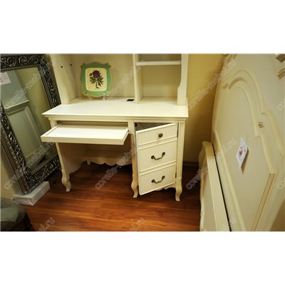 Письменный стол с накладным шкафом