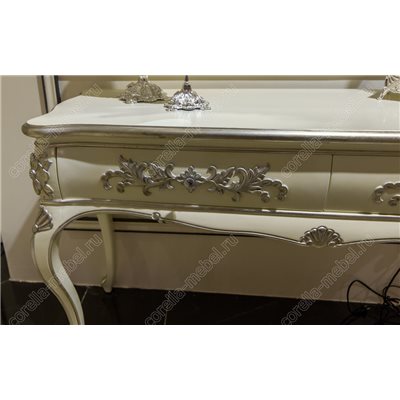 Туалетный столик в стиле арт деко