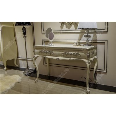 Консоль в прихожую